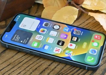 “Tedarik Zinciri Raporu: iPhone SE 4, Mart 2025’te Piyasaya Sürülecek”