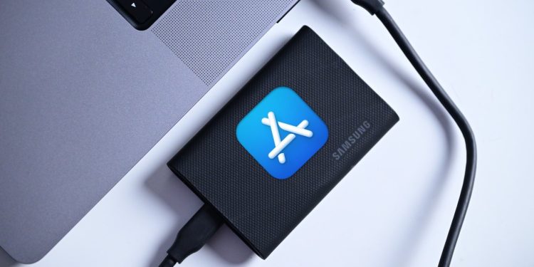 App Store uygulamalarını harici bir SSD’ye nasıl yükleyebilirim?
