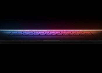 M4 MacBook Pro, daha canlı renkler ve hareket performansı için kuantum nokta filmi kullanıyor.