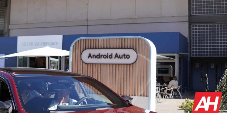 Eski telefonlar için Android Auto desteği aniden durdu