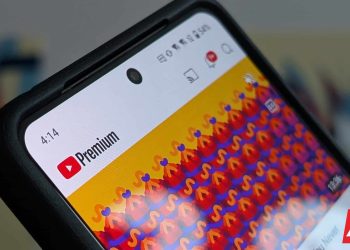 YouTube Premium aboneleri reklamlar görmekten şikayet ediyor.