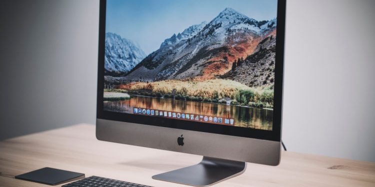 Apple, Mac kullanıcılarının sıfır gün siber saldırılarına hedef alındığını açıkladı.