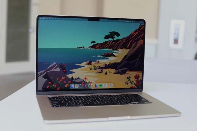 Apple 15-inch M2 MacBook Air