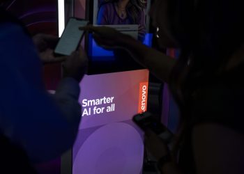 “Lenovo, AI Benimsemeyi Hızlandırıyor ve Keskin, Hibrit ve Ölçeklenebilir Yeniliklerle Herkes İçin Daha Akıllı AI Sunuyor”