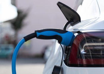 “AI Araştırmaları, Elektrikli Araç Şarjında Büyük Ölçekli Optimizasyon, Hız ve Tasarrufu Artırıyor”