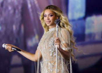 Beyoncé, NFL Noel Günü Yayını’nda Netflix’te Canlı Performans Sergileyecek