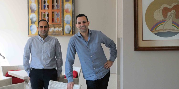 Truecaller kurucuları görevden ayrıldı, uygulama yeniden popülerleşti