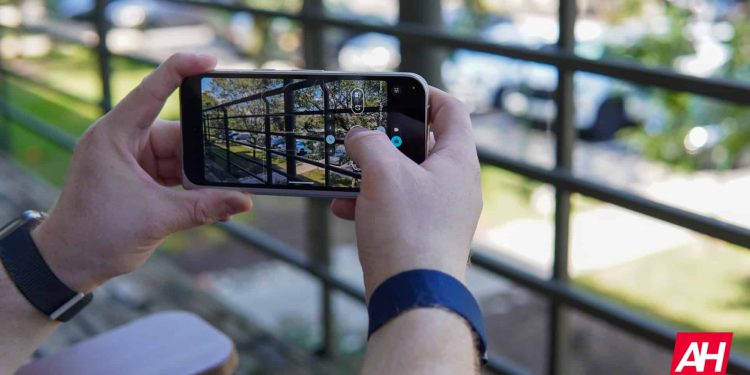 Google, Android’deki üçüncü taraf kamera uygulamalarına RAW desteği getiriyor.