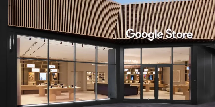 Oakbrook’taki Google Mağazası, açık hava alışveriş merkezinin ilk şubesi.