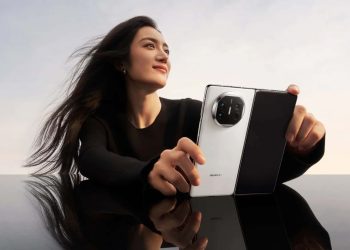 Huawei Mate X6, dünyanın ilk üç katlı telefonundan ilham alacak