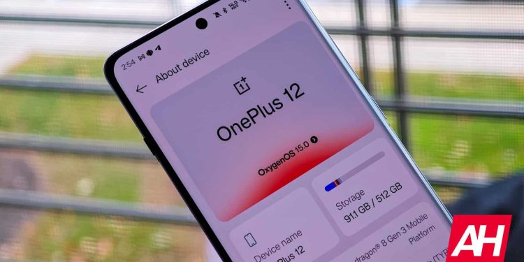 OnePlus 12, OxygenOS 15’in stabil sürümünü birçok bölgede almaya başlıyor