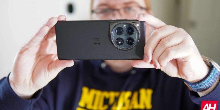 OnePlus 12: Bilmeniz Gereken Her Şey