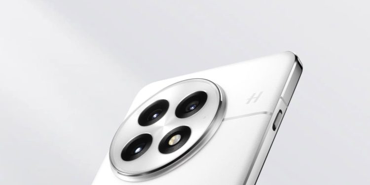 OnePlus 13, global lansmanına doğru adımlar atıyor