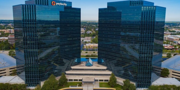 Geleceği düşünün: Paylocity, MongoDB ile büyümeyi destekliyor.