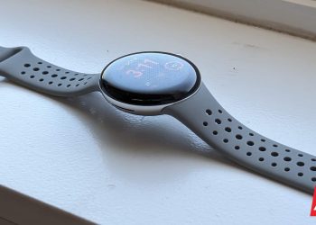 Google, Pixel Watch ve Pixel Watch 2 için Wear OS 5 güncellemelerini tekrar başlatıyor.