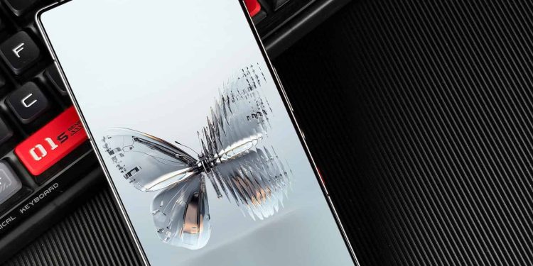 RedMagic 10 Pro+: 144Hz Ekran, İnce Kenarlar ve Daha Fazlası