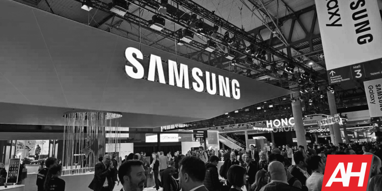 Samsung, Katlanabilir Telefonlarını Tanıtırken Apple’a Mizahi Yolla Yükleniyor