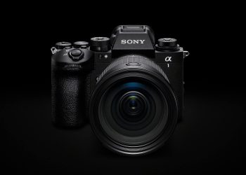 “Yeni AI Destekli Sony Alpha 1 II: Aynasız Flagship Kamera”