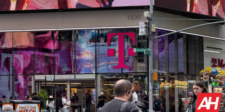 T-Mobile’dan Amerika’daki 55 Yaş ve Üstü Müşterilere Yeniden Promosyonlar