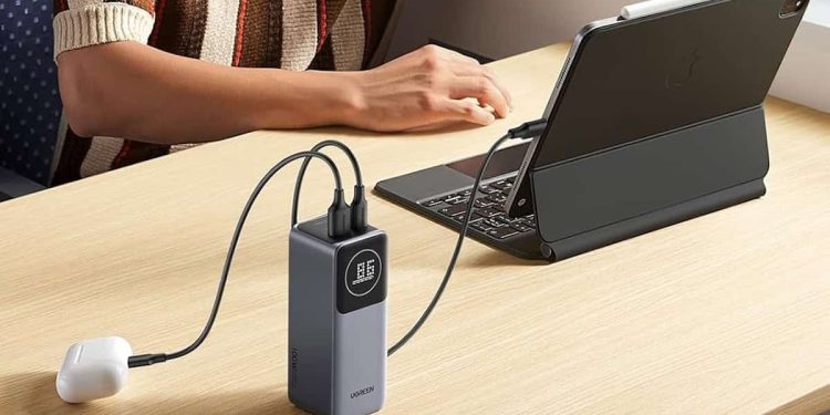 AH Gerçek Anlaşma: UGREEN Nexod 20.000mAh Taşınabilir Şarj Aleti Sadece 59 Dolar!