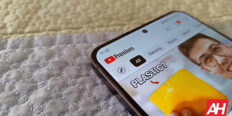 YouTube, Android ve iOS için yeni oynatma hızı kaydırıcısını kullanıma sunuyor.
