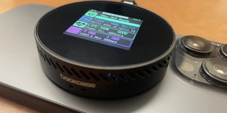 Dockcase MagSafe SSD Deri Kutusu İncelemesi: Taşınabilir Küçük ve Hızlı Depolama Çözümü