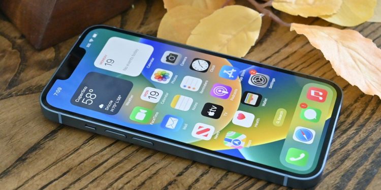 Apple’ın iPhone SE 4 Fiyatını Düşük Tutmayı Planladığı İddia Ediliyor