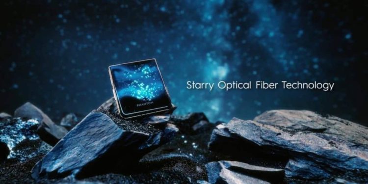 “TECNO, Benzersiz Telefon Tasarımları İçin Yıldızlı Optik Lif Teknolojisini Tanıttı”