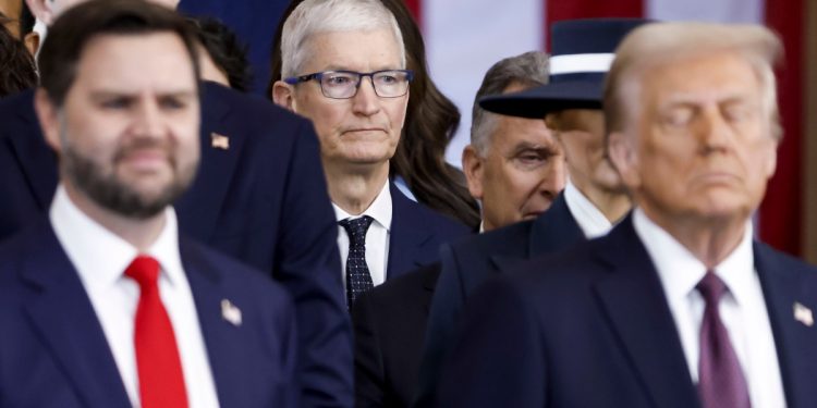 Apple’ın Q1 Kazançları Öncesi DeepSeek, Çin ve Trump Etkisi