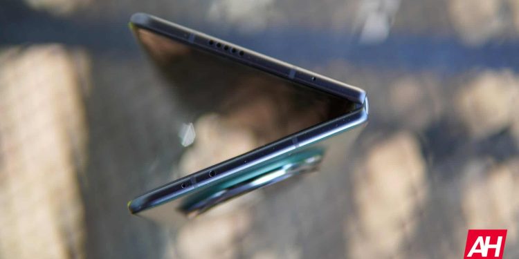 HONOR Magic V4 Katlanabilir Telefon, Qualcomm’un En Güçlü İşlemcisini Kullanacak