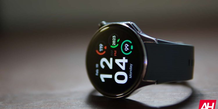 FCC Listelemesi, Olası OnePlus Watch 3 Mini Hakkında Yeni Ayrıntılar Sağlıyor