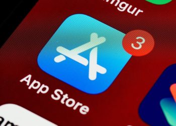 “Meta ve Spotify, yaş doğrulama yükümlülüğünü Apple ve Google’a devretmek için lobi faaliyeti yürütüyor”