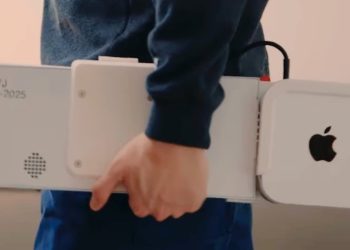 “Mac mini’yi MacBook Air’in Yaklaşık Üç Katı Fiyatına Taşınabilir Hale Getirmenin Yolu”