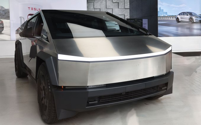 gettyimages-2160758782 A Tesla Cybertruck is seen on display in a Tesla showroom.