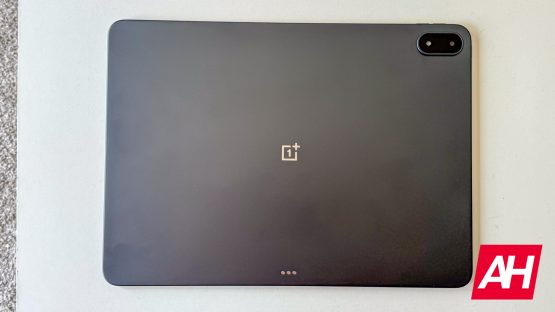 oneplus-pad-3-review-am-ah-02-555x312-1 OnePlus Pad 3 Review AM AH 02
