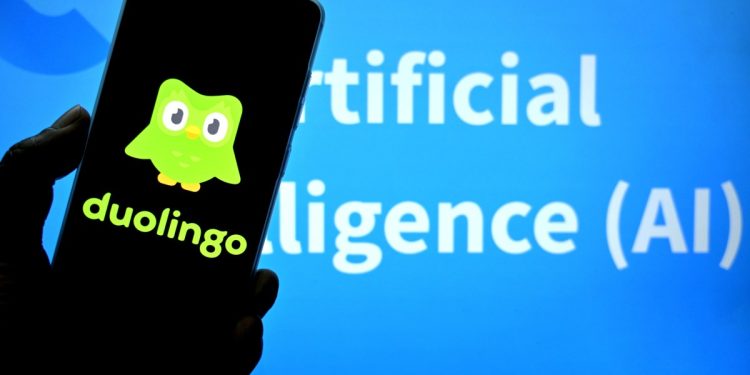 Duolingo CEO’su tartışmalı AI notunun yanlış anlaşıldığını belirtti.