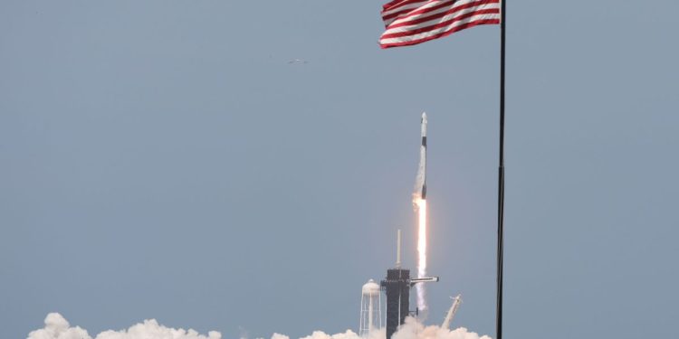 FAA: Starship fırlatmaları Florida uçuşlarını 2 saate kadar geciktirebilir.