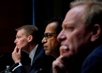 Microsoft Genel Merkezi, aktivistlerin Brad Smith’in ofisini ele geçirmesiyle kilitlendi.