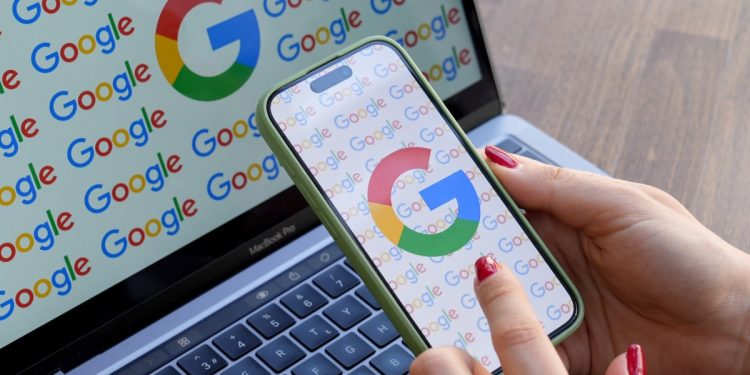 Google, arama sonuçları için en sevdiğiniz kaynakları seçmenize izin verecek.