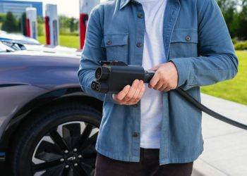 Hazır olun, EV sahipleri: Dongle’lar geliyor!