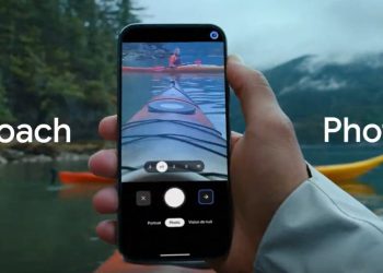 Google Pixel 10 Reklamı, Lansmandan Saatler Önce Fotoğraf Koçunu Tanıtıyor