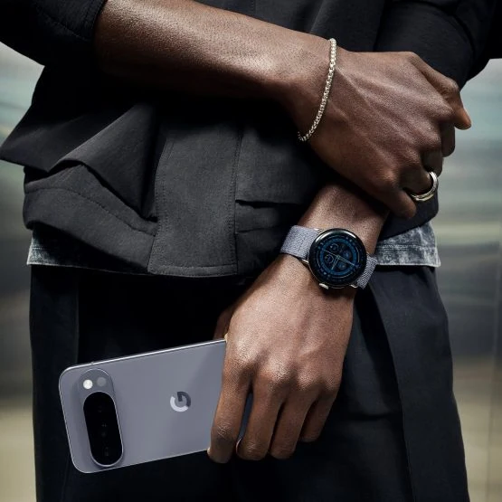 Google Pixel 10 Pro lifestyle image leak 1