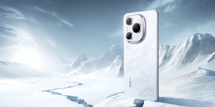 HONOR’un Dev Pil Kapasitesine Sahip Akıllı Telefonu, Amiral Gemisi Çipset Kullanmıyor