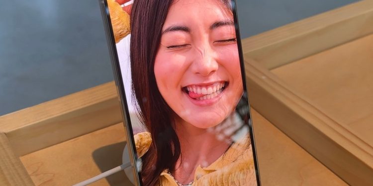 Google, PixelSnap ile kendi ‘MagSafe’ sistemini tanıttı.
