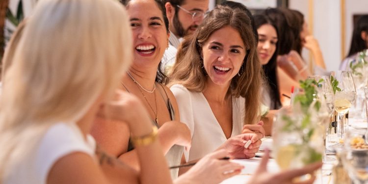 Les Amis: Kadınların Arkadaşlık Kurmasına Yardımcı Avrupa Uygulaması New York’ta!