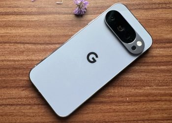 Pixel 10 Pro İncelemesi: Tanıdık Donanım, Google’ın Yapay Zekasıyla Dolu