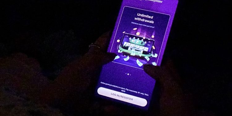 Hindistan, 23 milyar dolarlık sektörü tehdit eden gerçe para oyununu yasakladı
