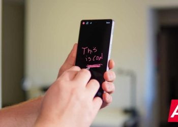 “Galaxy S26 Ultra Bataryası 2022’de Sıkıştı — Ancak Şarj Hızı Nihayet Yetişebilir”