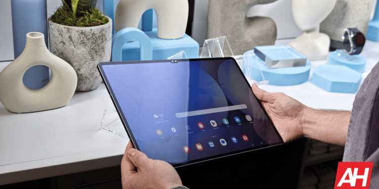 Samsung Galaxy Tab S11 Ultra Sızıntısı, Şaşırtıcı Derecede İnce Tasarımı Ortaya Çıkardı