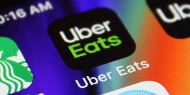 Uber Eats, işletmelere siparişler hakkında müşterilere mesaj gönderme imkanı sundu.